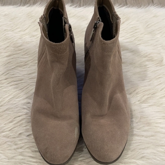 Blondo tan booties 8.5 almond toe - Picture 2 of 9